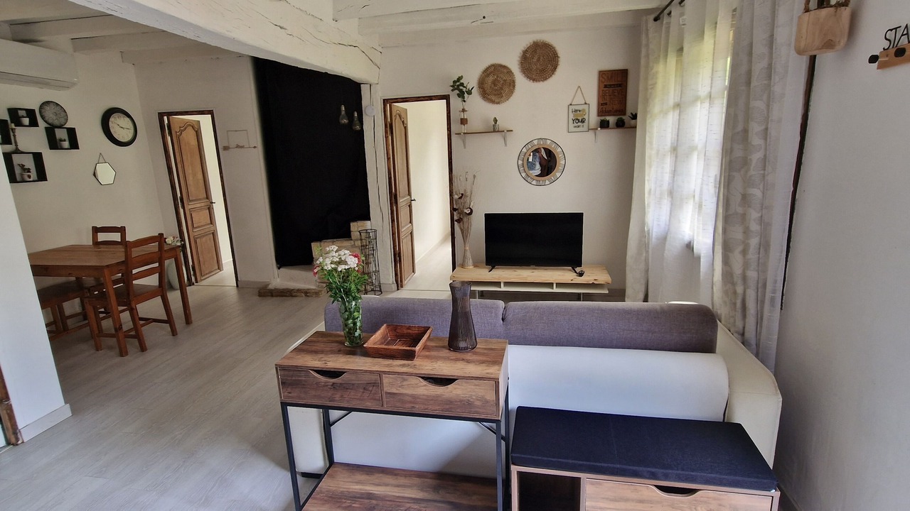 Photo of Livingroom in Boitron