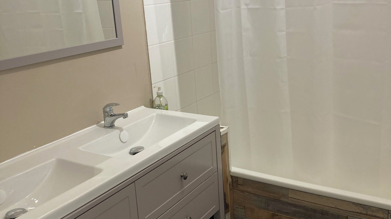 Photo of Bathroom in Le Chesnay