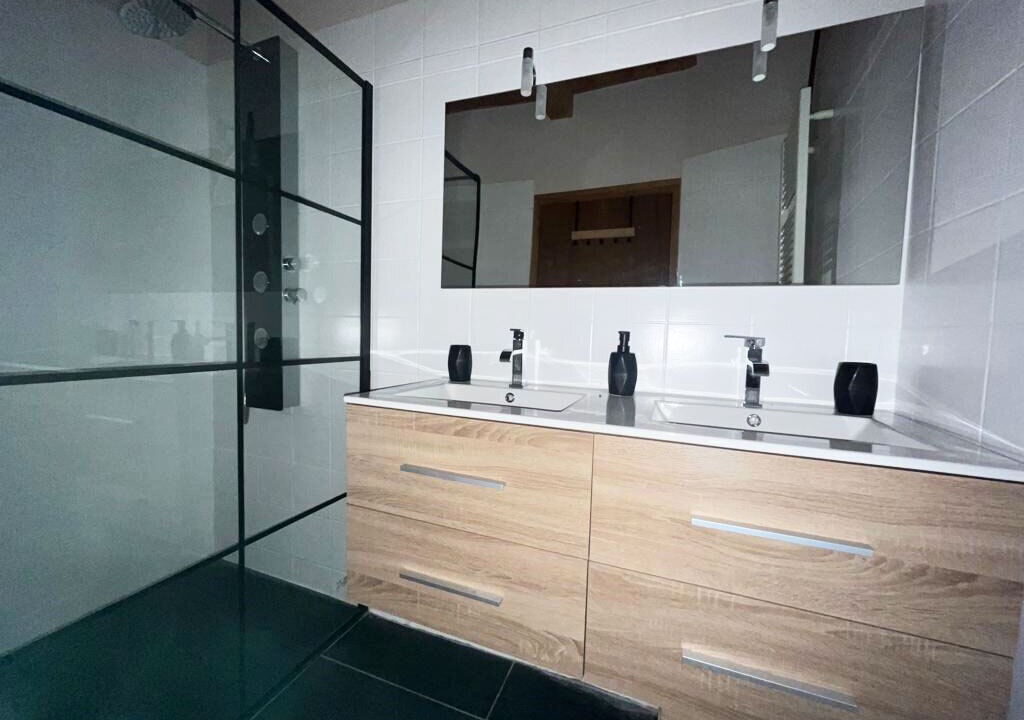 Photo of Bathroom in Rix