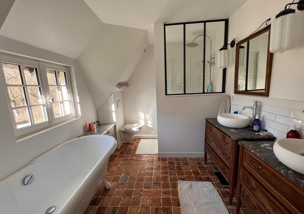 Photo of Bathroom in Raizeux