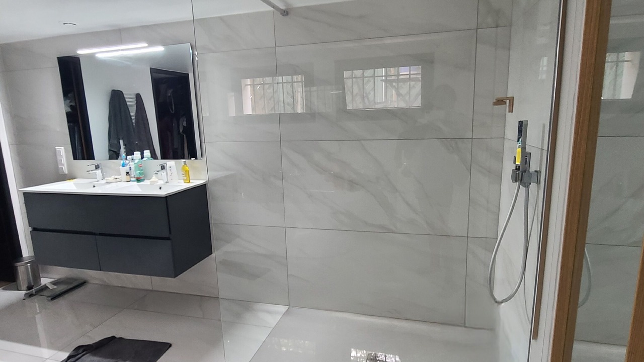 Photo of Bathroom in Le Perreux-sur-Marne