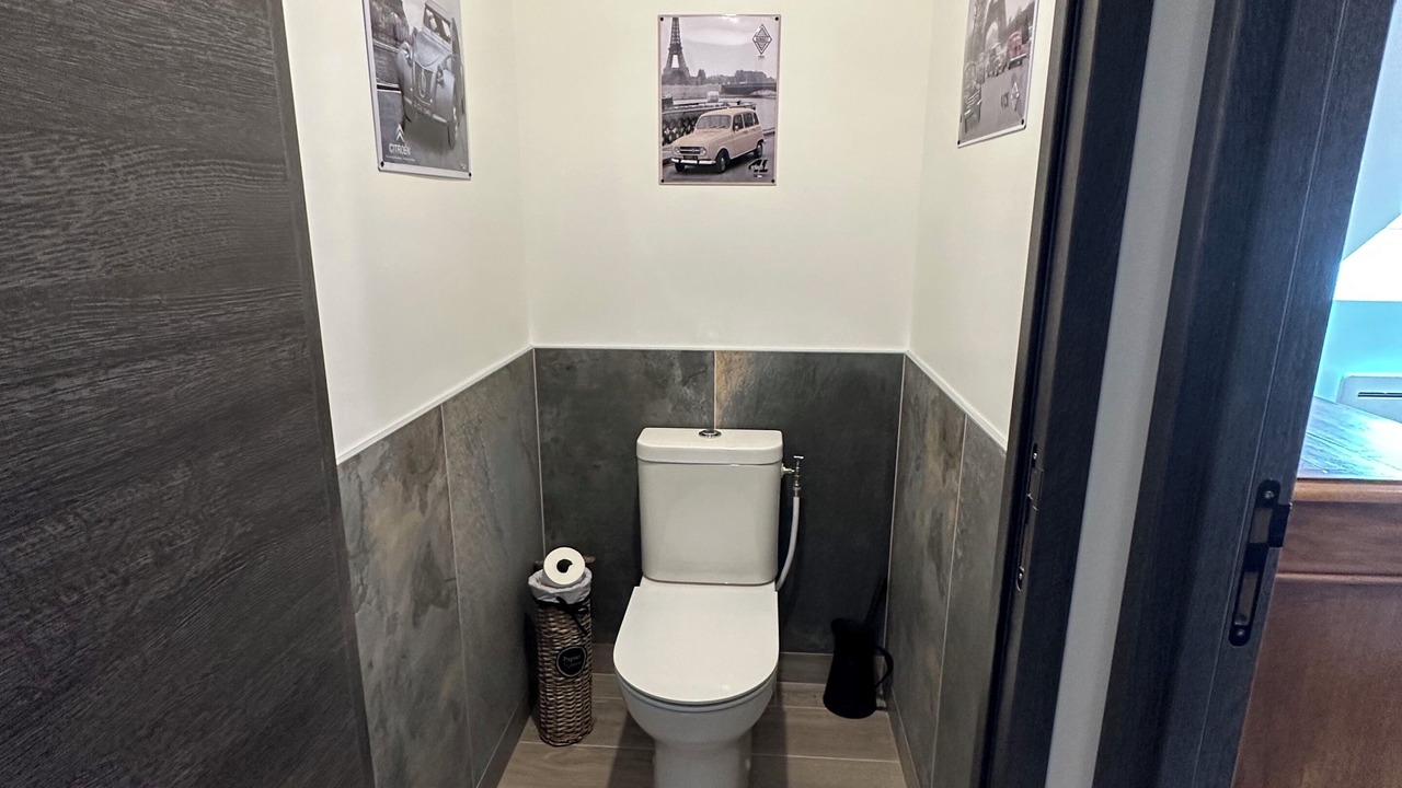 Photo of Bathroom in Chavot-Courcourt