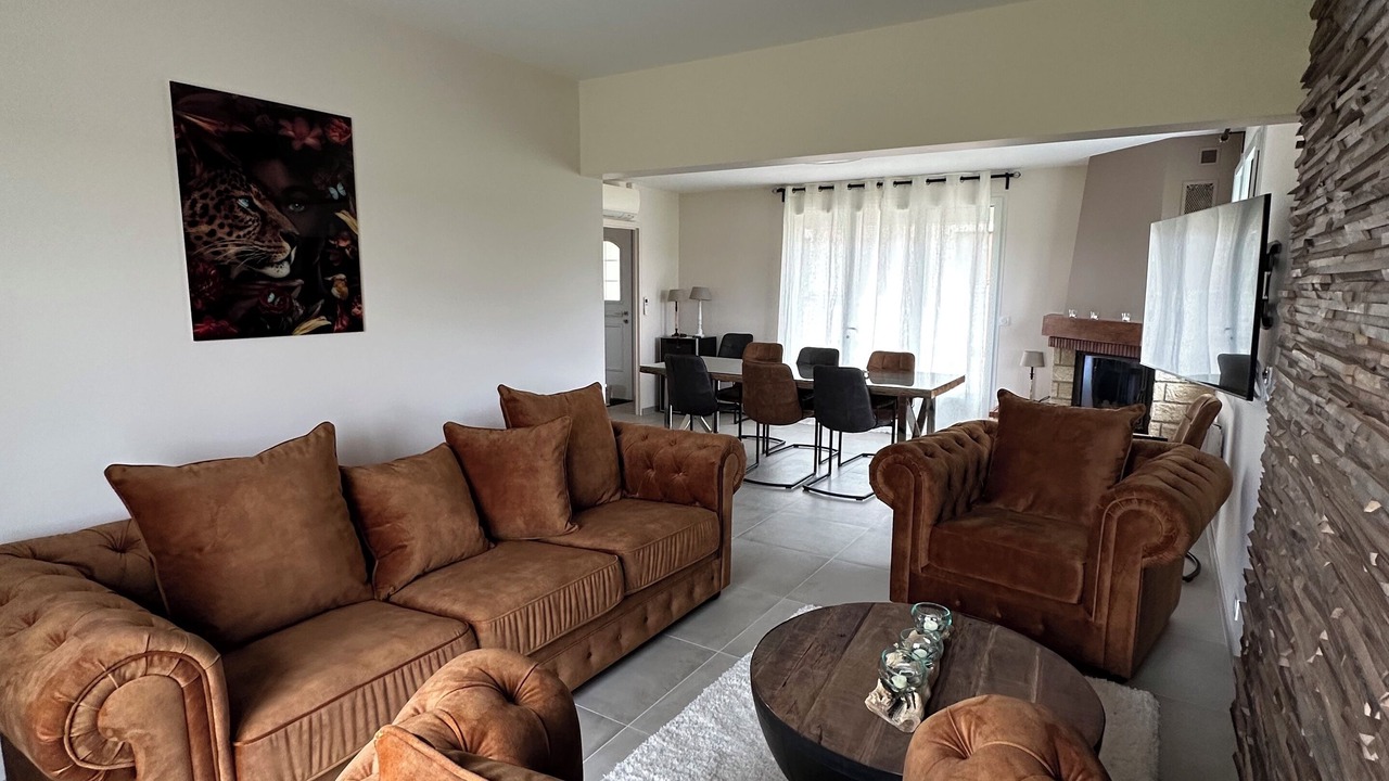 Photo of Livingroom in Chavot-Courcourt