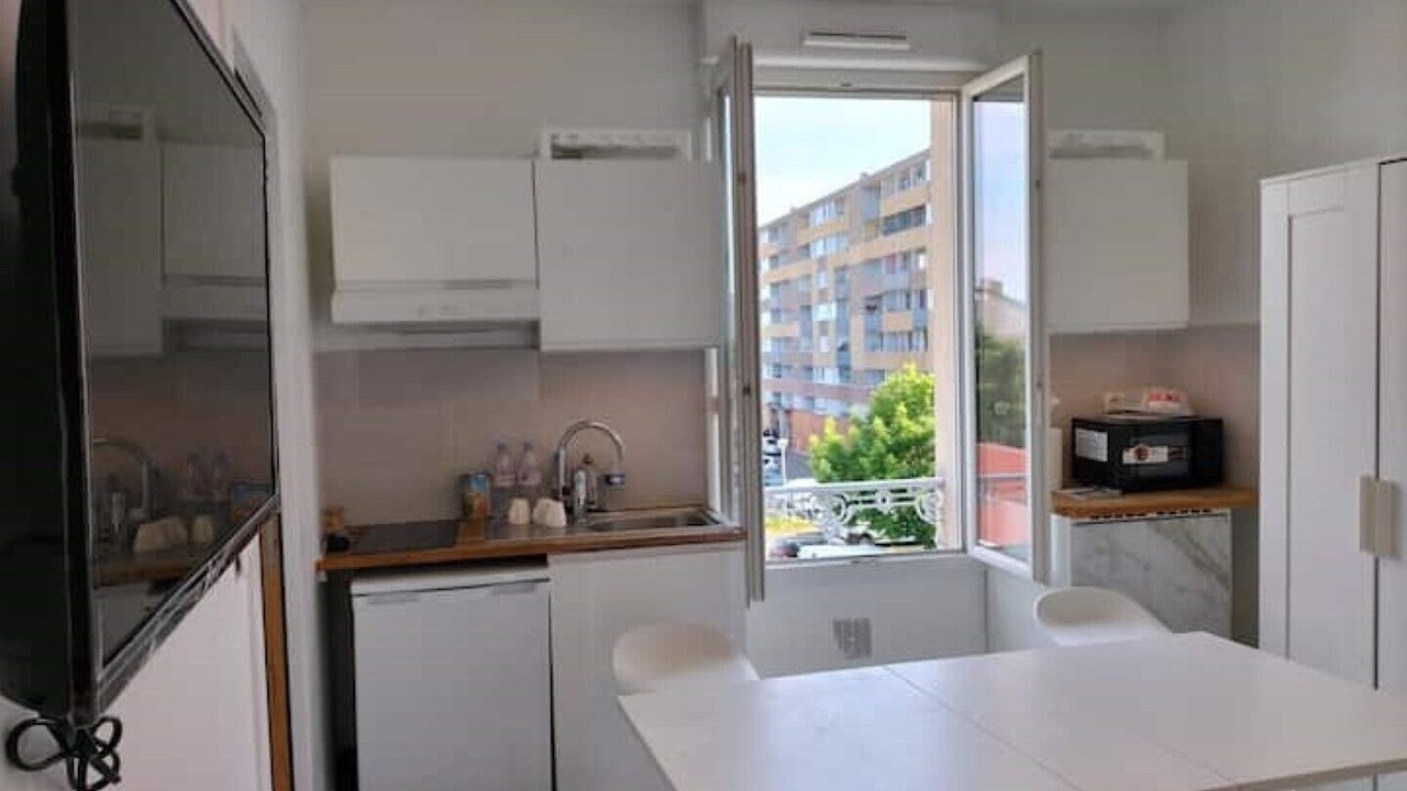 Photo of Kitchen in Stains