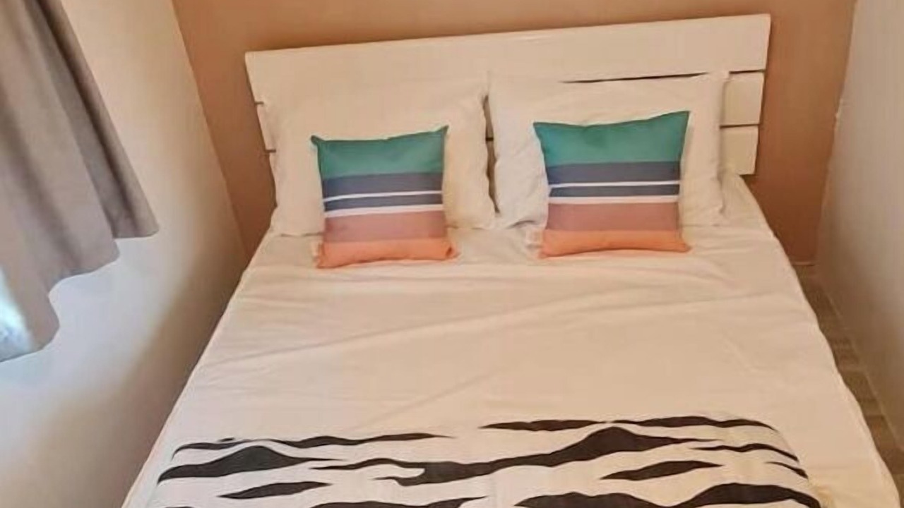Photo of Bedroom in Enquin-sur-Baillons