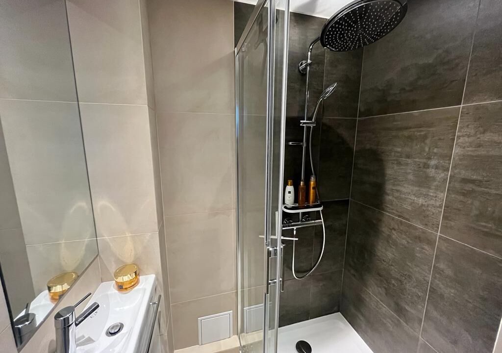 Photo of Bathroom in Chaville