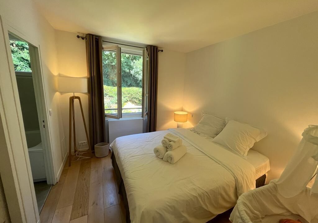 Photo of Bedroom in Chaville