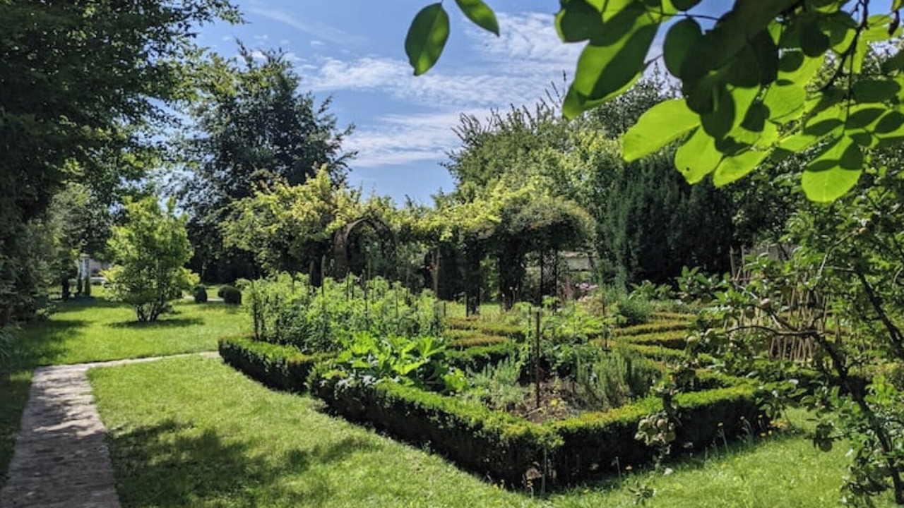 Photo of Outdoor in La Chapelle la Reine