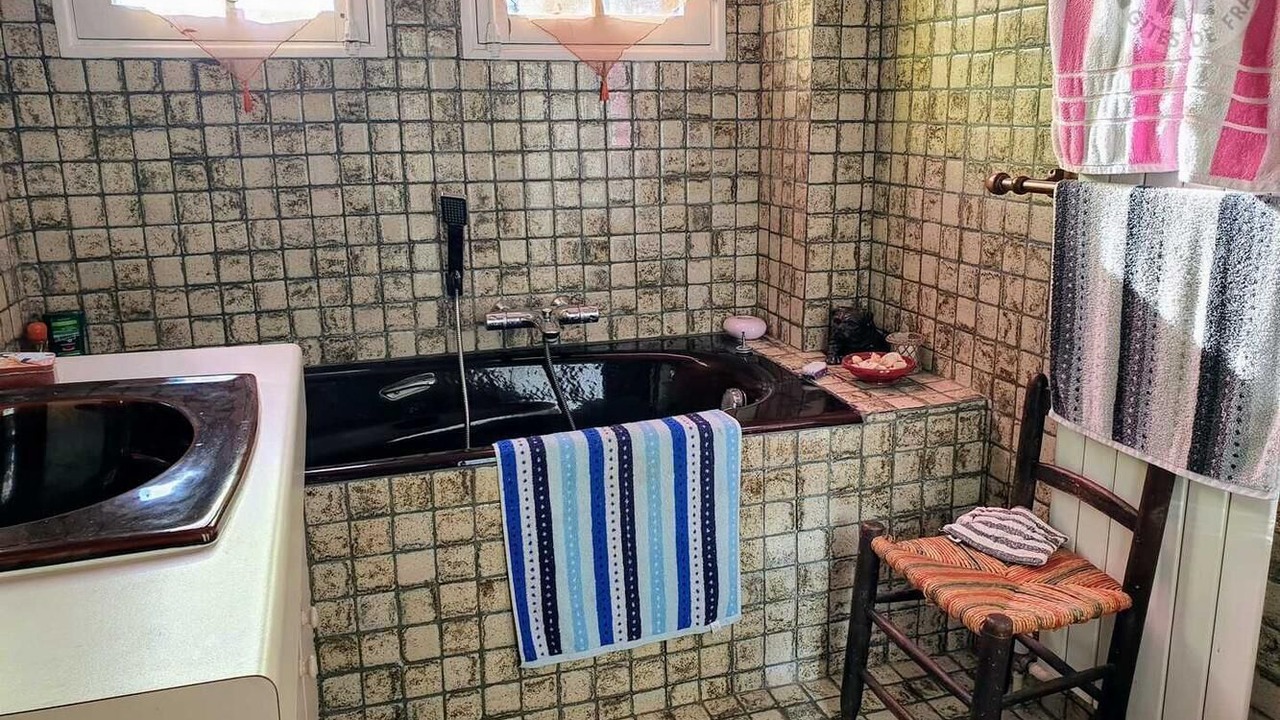Photo of Bathroom in Mezy-sur-Seine