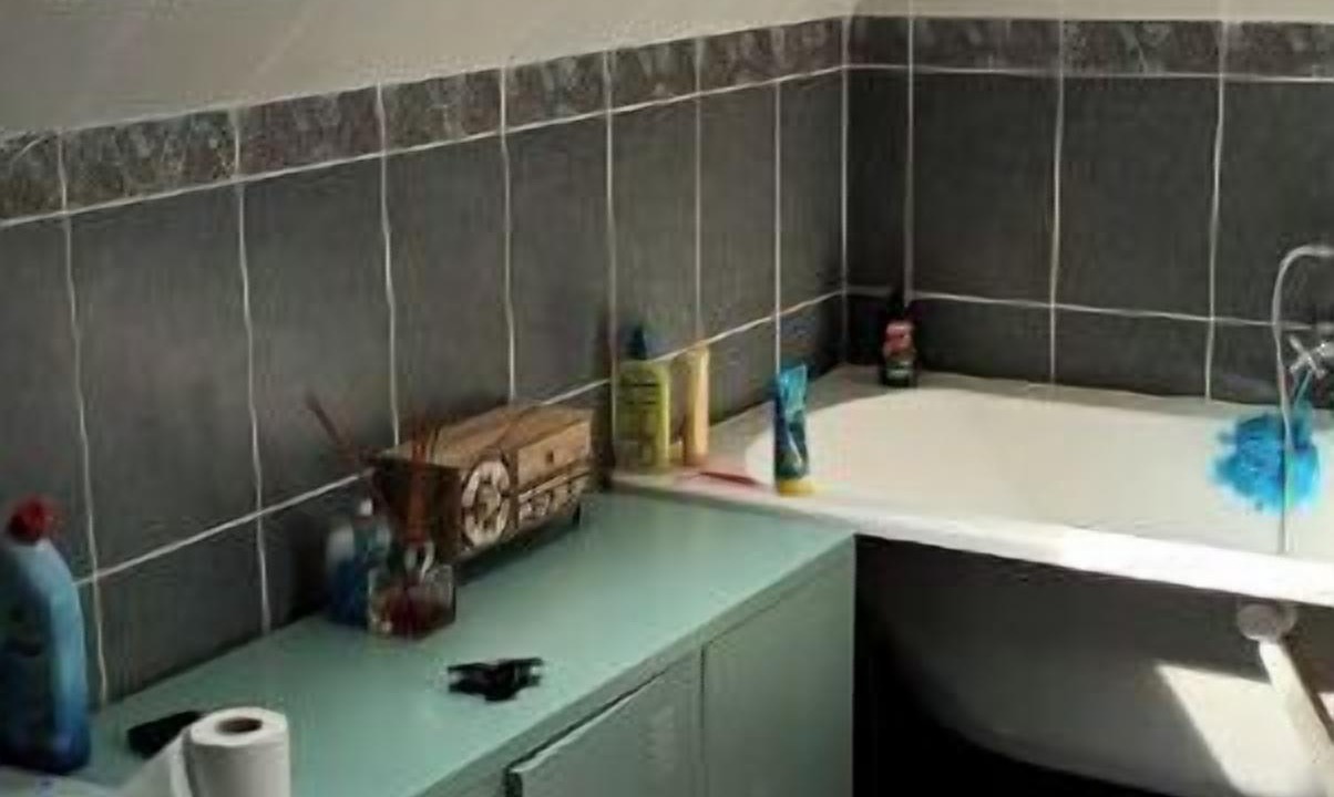 Photo of Bathroom in Jumencourt