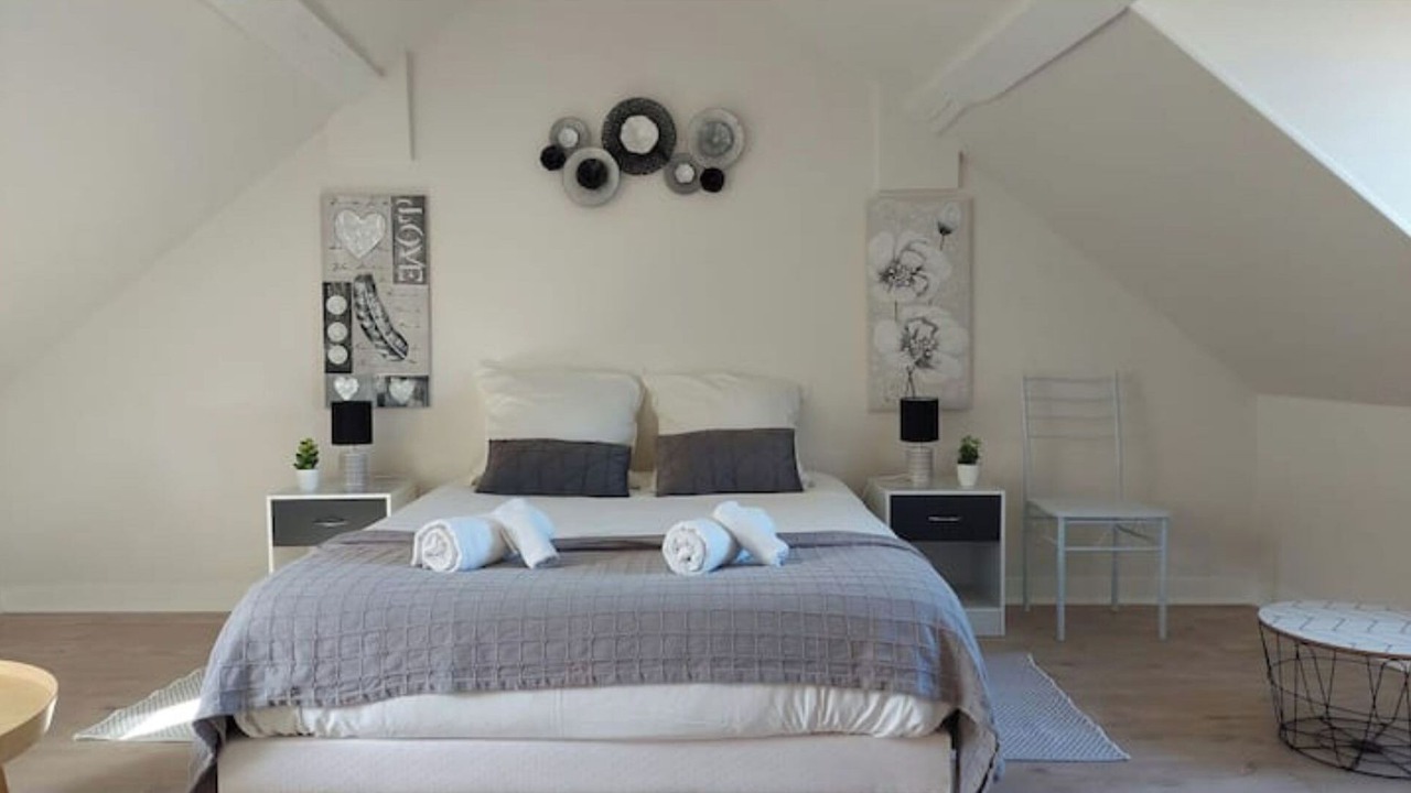 Photo of Bedroom in Enclos