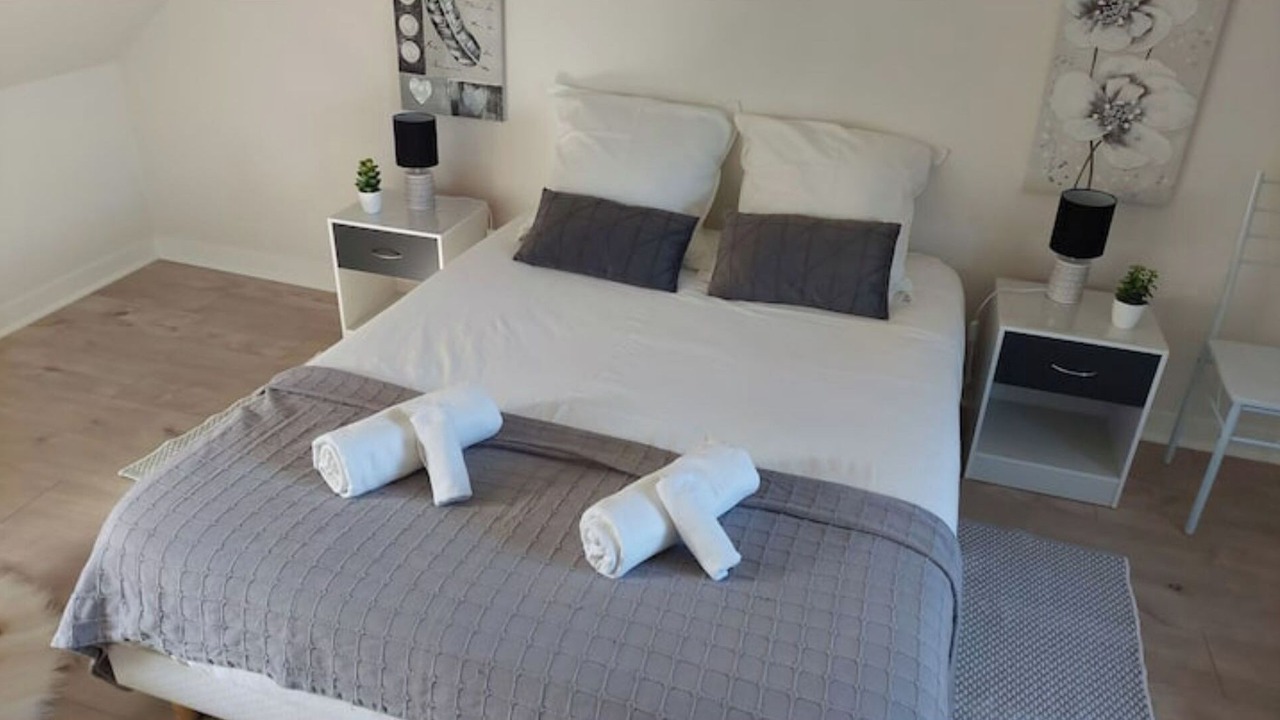 Photo of Bedroom in Enclos