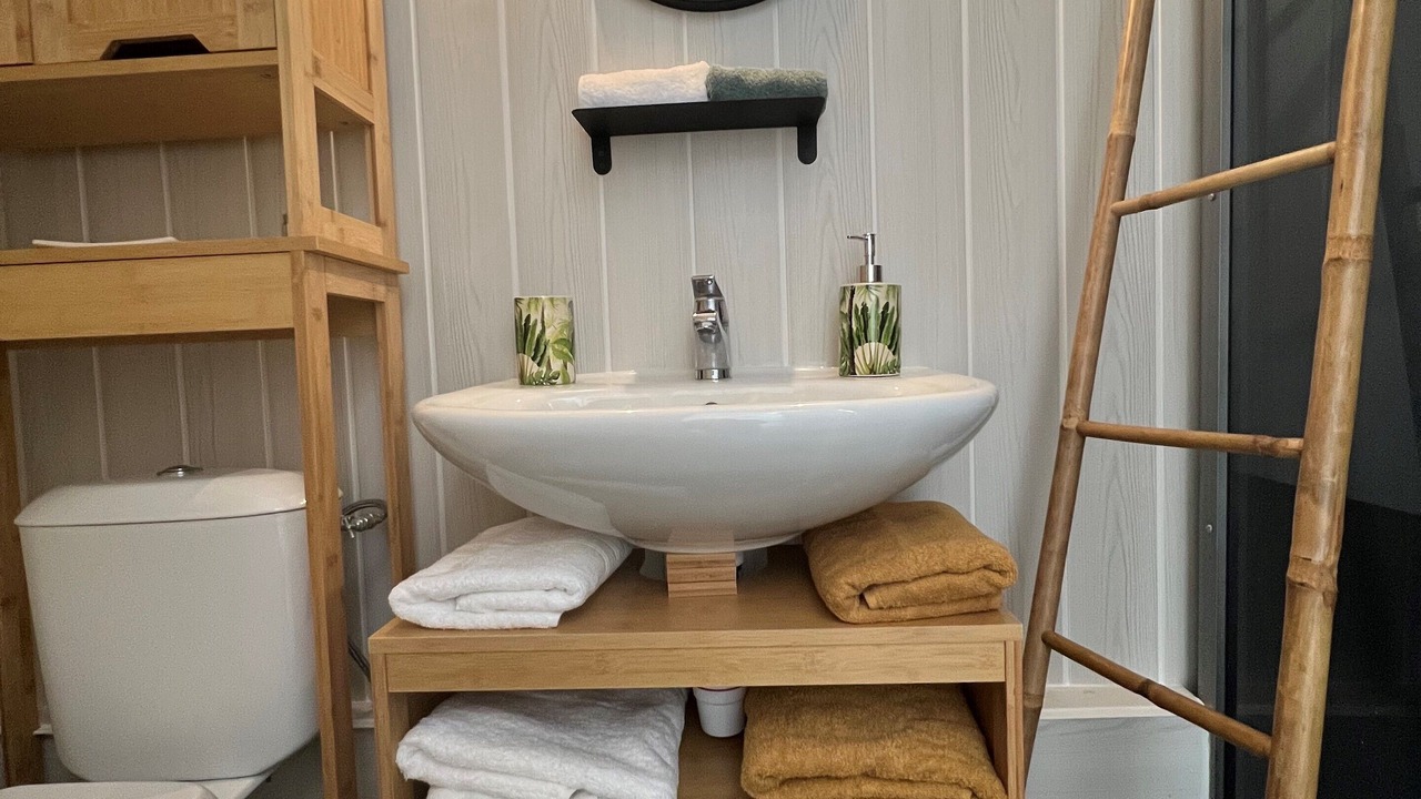 Photo of Bathroom in Incheville