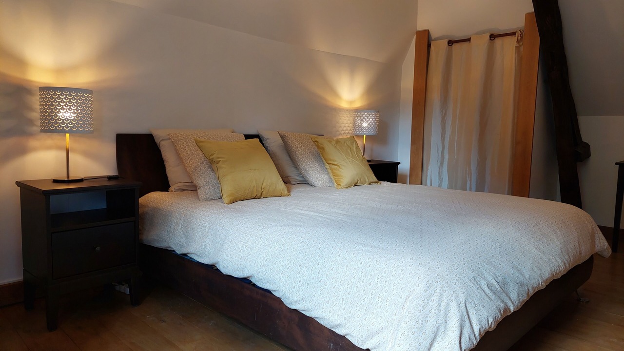Photo of Bedroom in Roiville