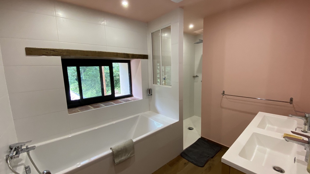 Photo of Bathroom in Saint-Arnoult-en-Yvelines
