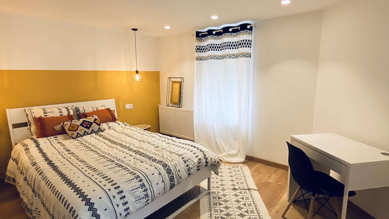 Photo of Bedroom in Douai