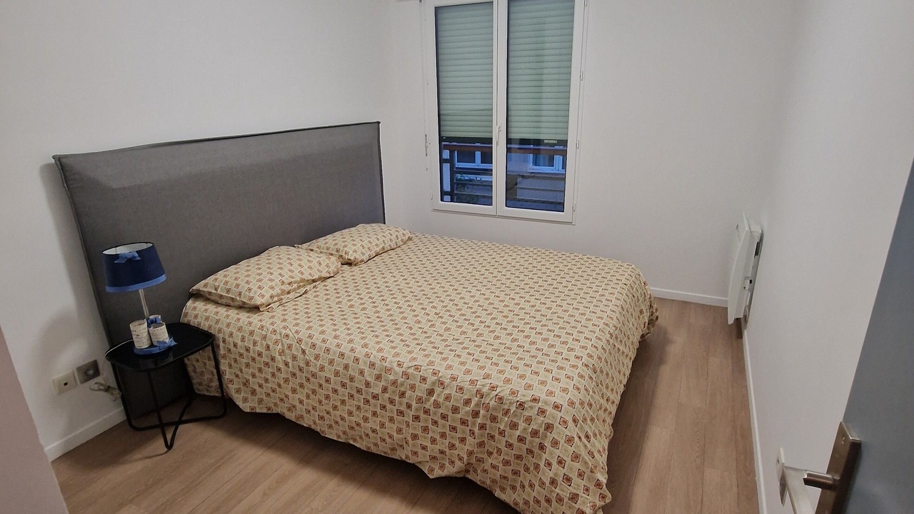 Photo of Bedroom in Colombes