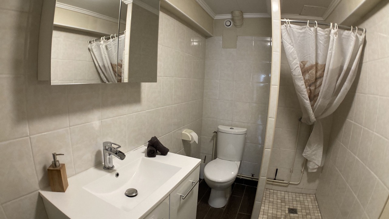 Photo of Bathroom in Avize