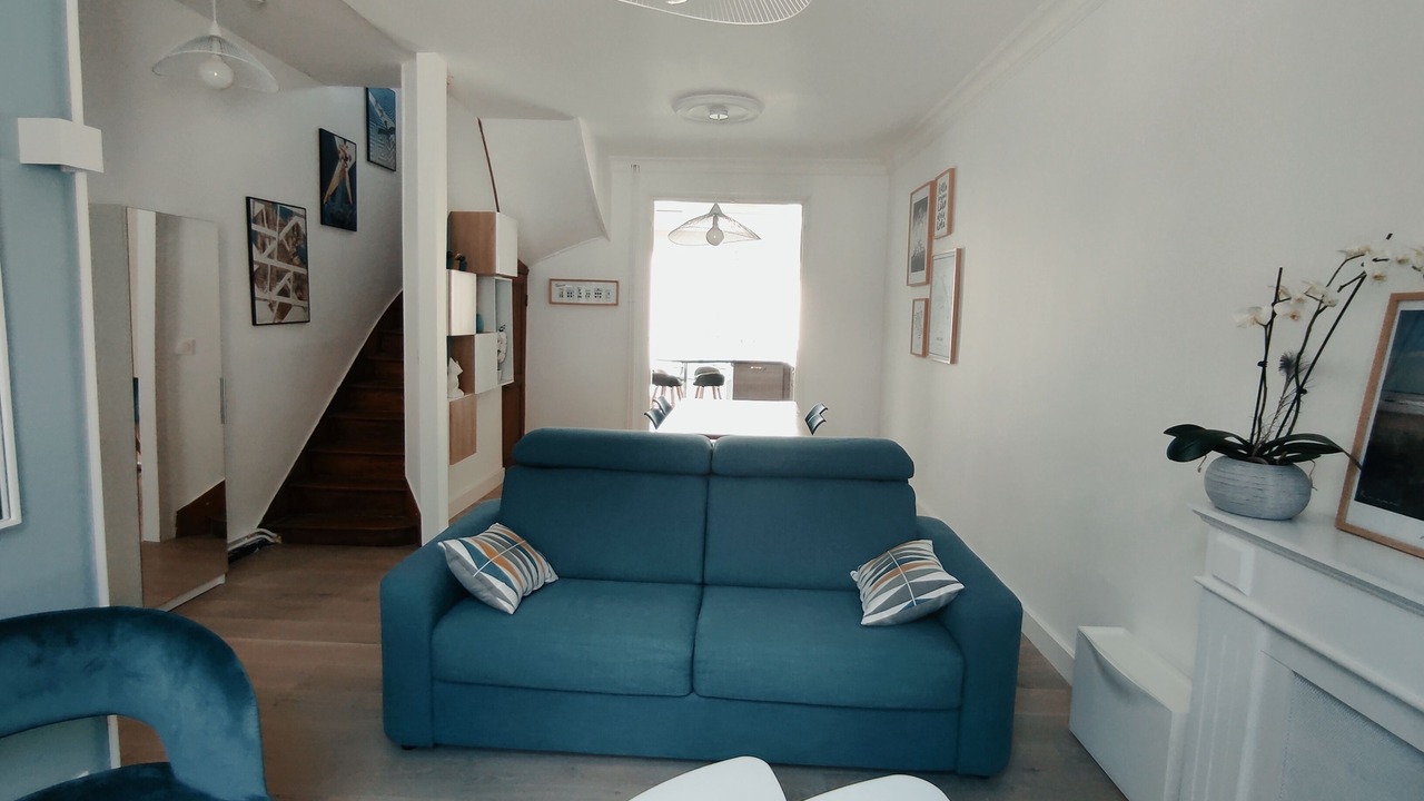 Photo of Livingroom in Sainte-Anne - Faubourg Noyon