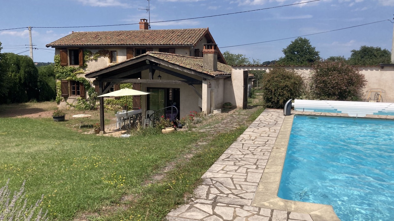Photo of Outdoor in Saint-Denis-de-Cabanne