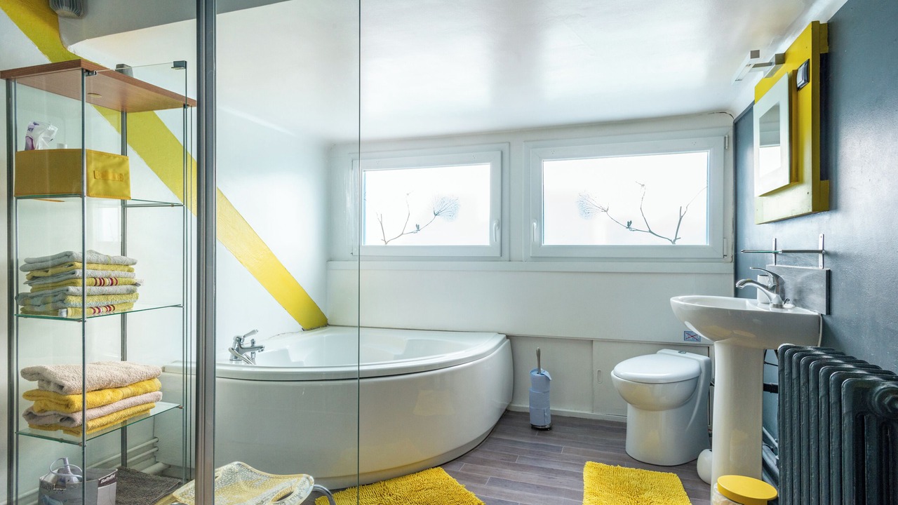 Photo of Bathroom in Coulogne