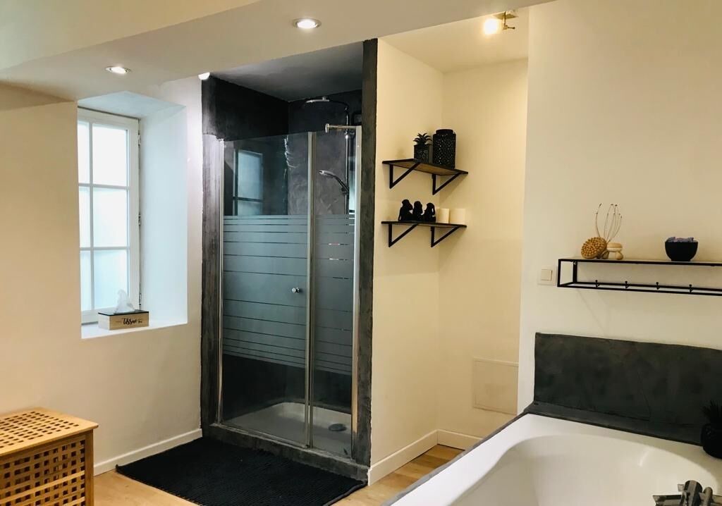 Photo of Bathroom in Voulx