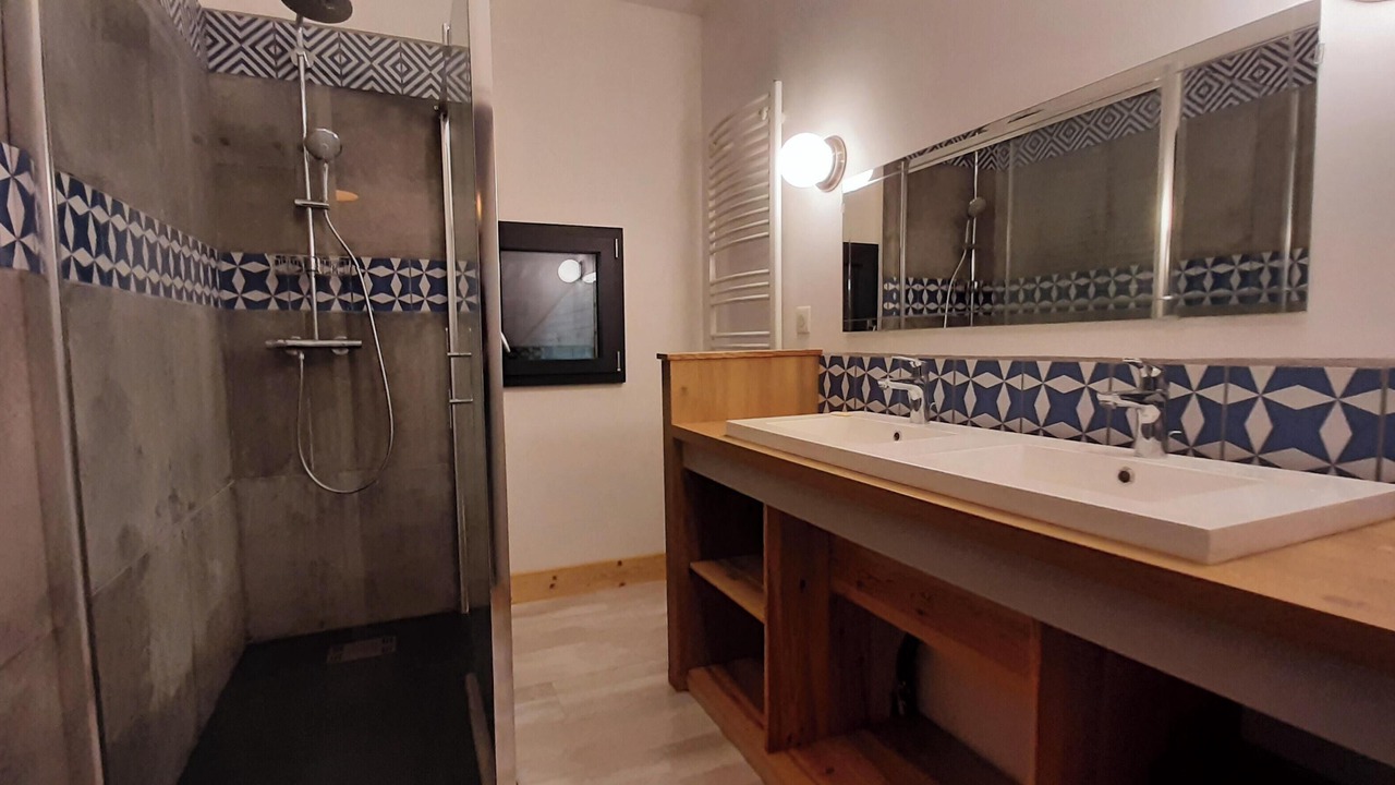 Photo of Bathroom in Saint-Pierre-du-Mont