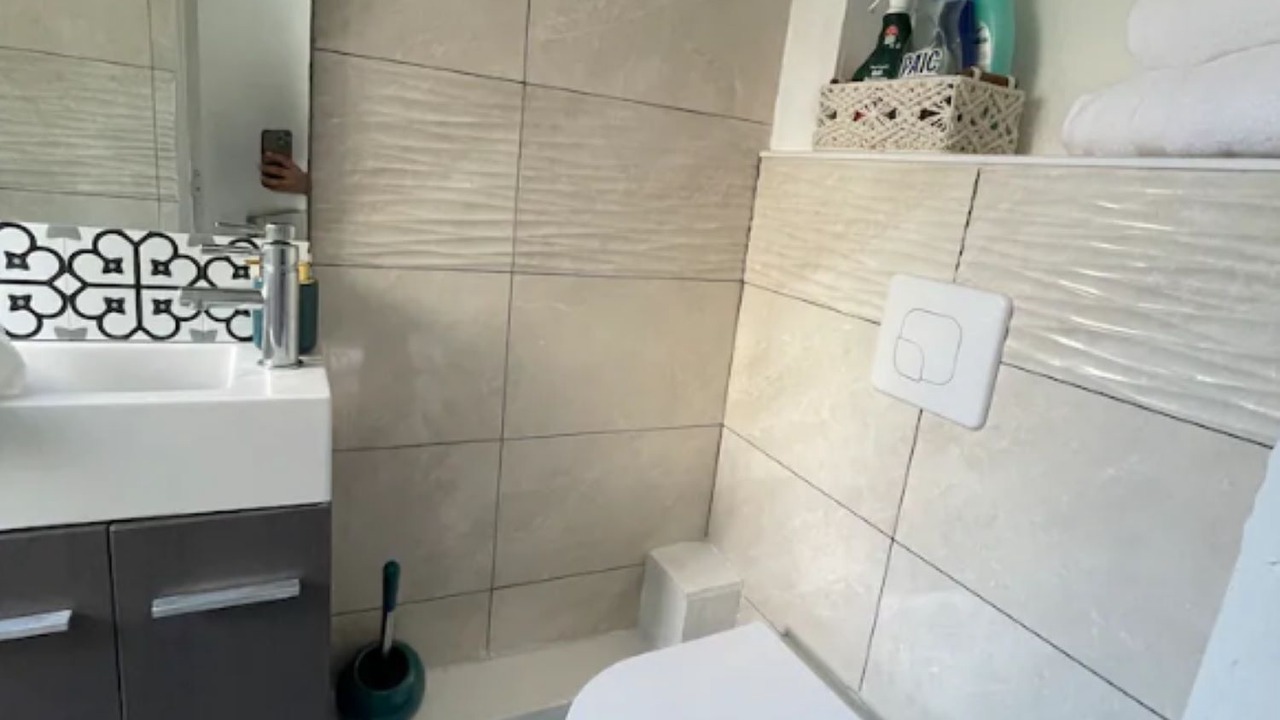 Photo of Bathroom in Verrieres-le-Buisson