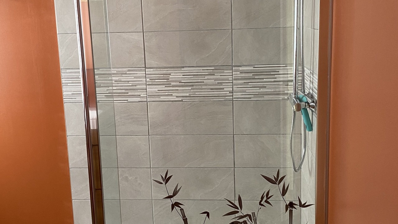 Photo of Bathroom in Saint-Quentin-Lamotte-Croix-au-Bailly