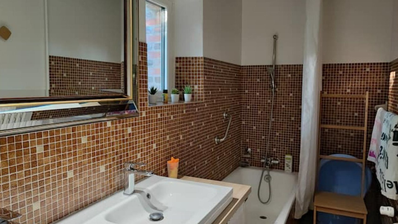 Photo of Bathroom in Saint-Loup-de-Naud