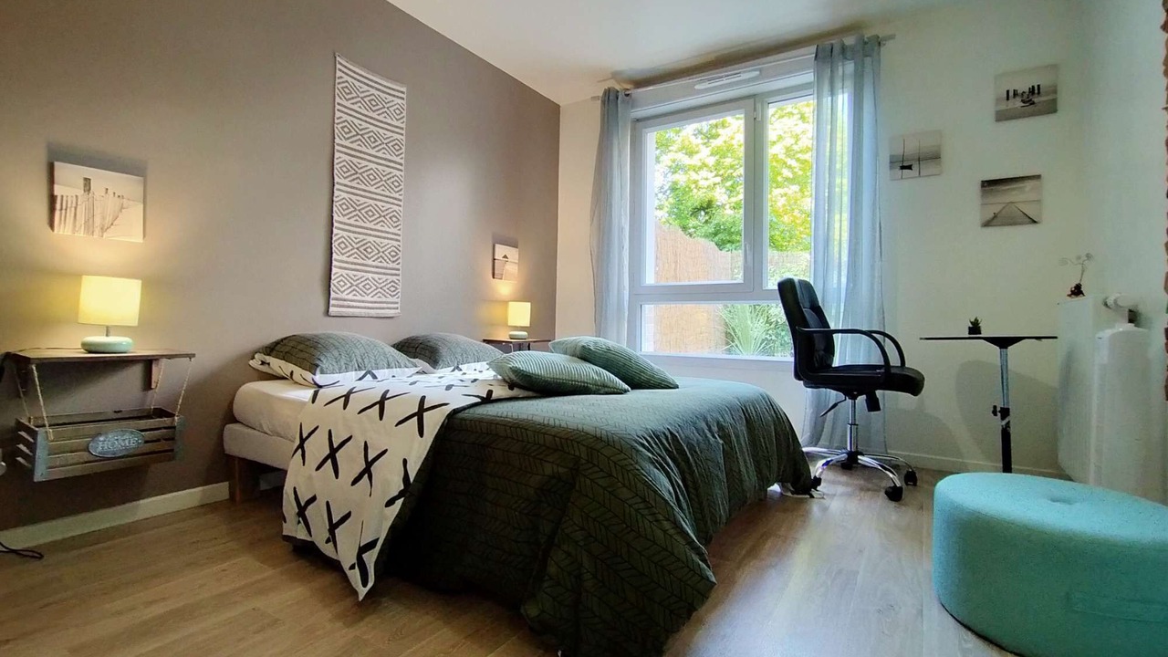 Photo of Bedroom in Saint-Denis