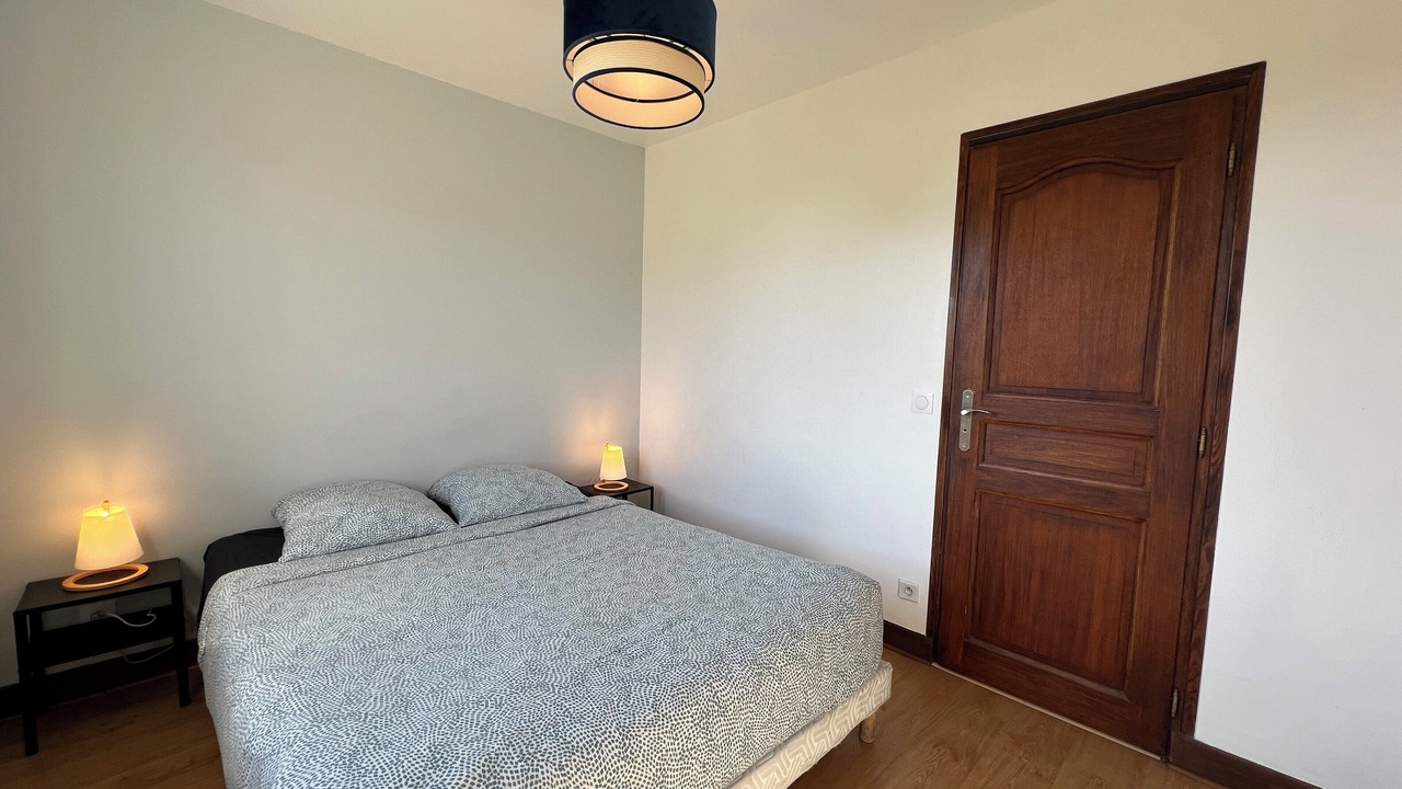 Photo of Bedroom in Fontenay-Tresigny