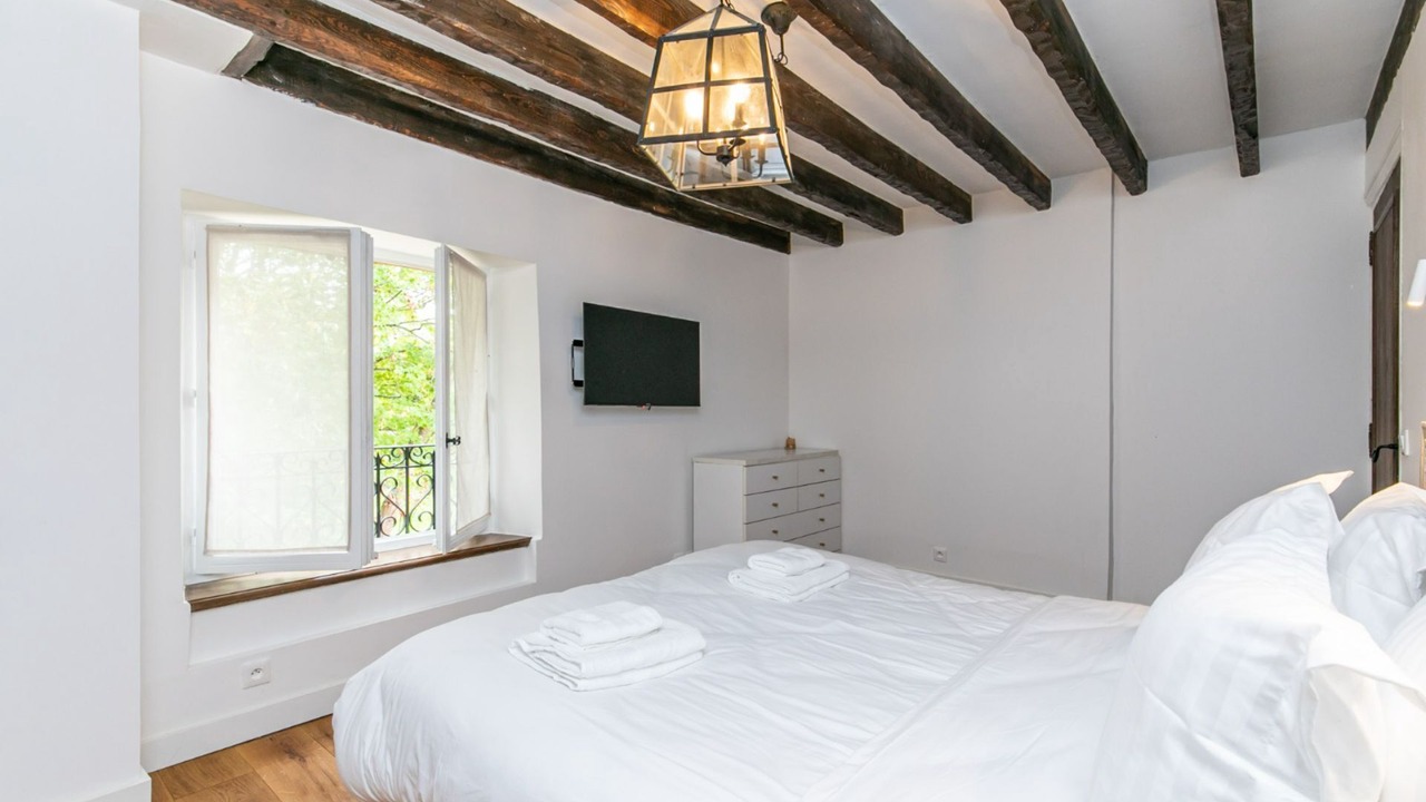 Photo of Bedroom in Courtomer