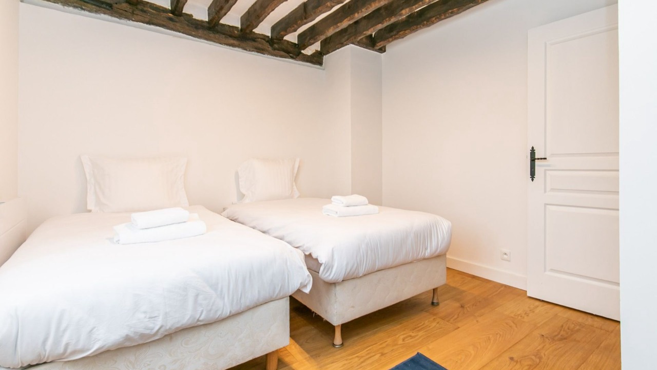 Photo of Bedroom in Courtomer