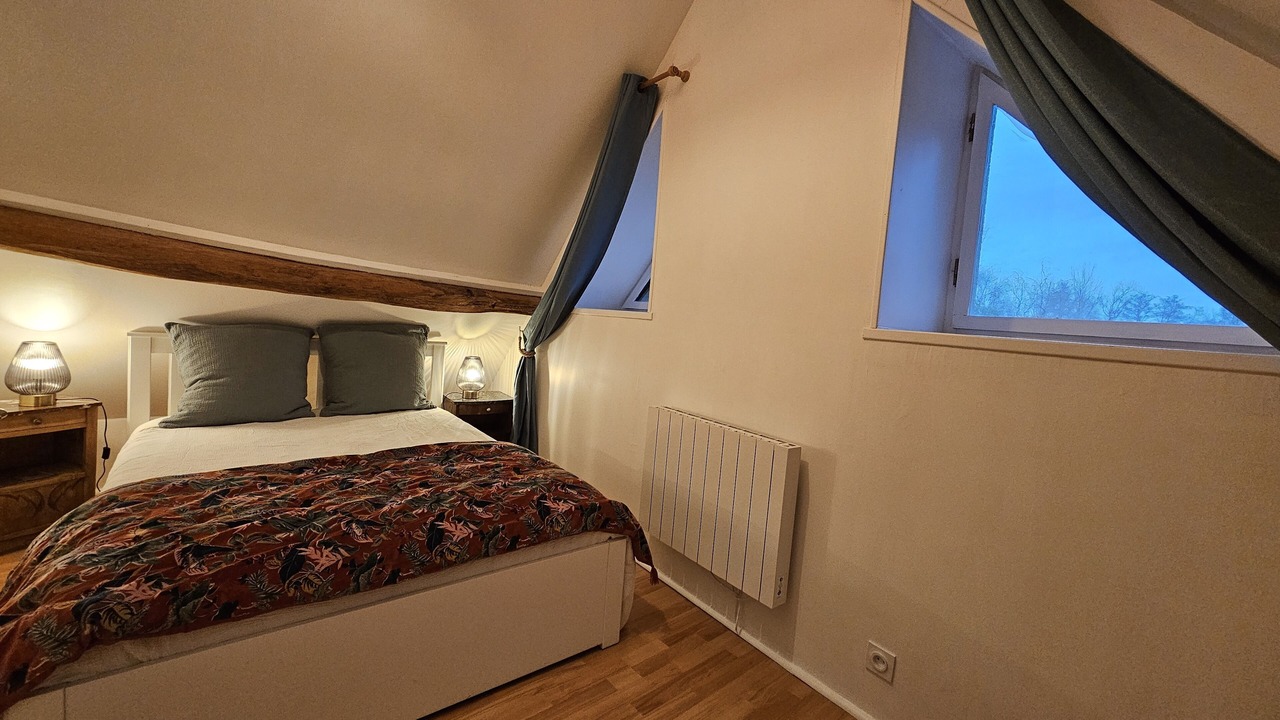 Photo of Bedroom in Vault-de-Lugny