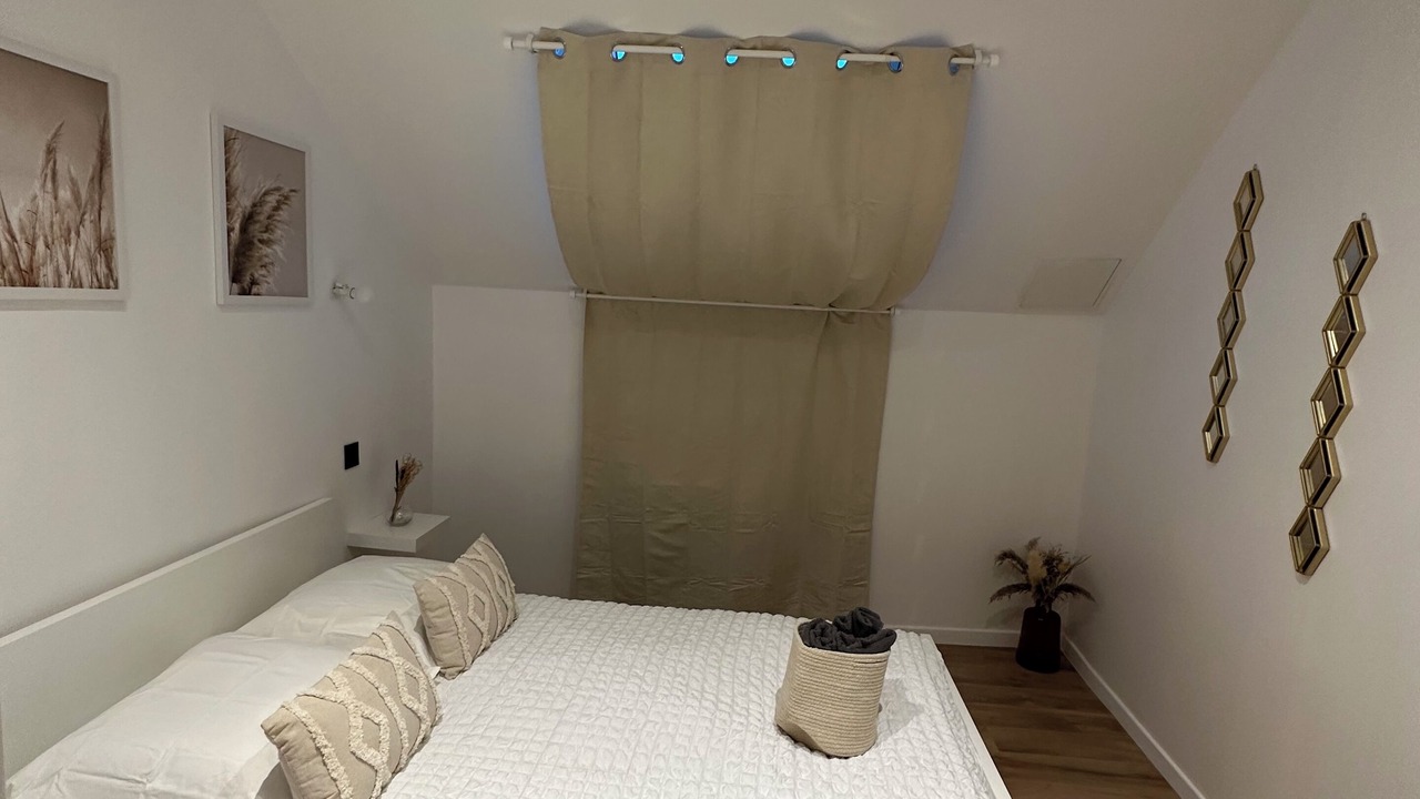 Photo of Bedroom in Villeneuve-sous-Dammartin