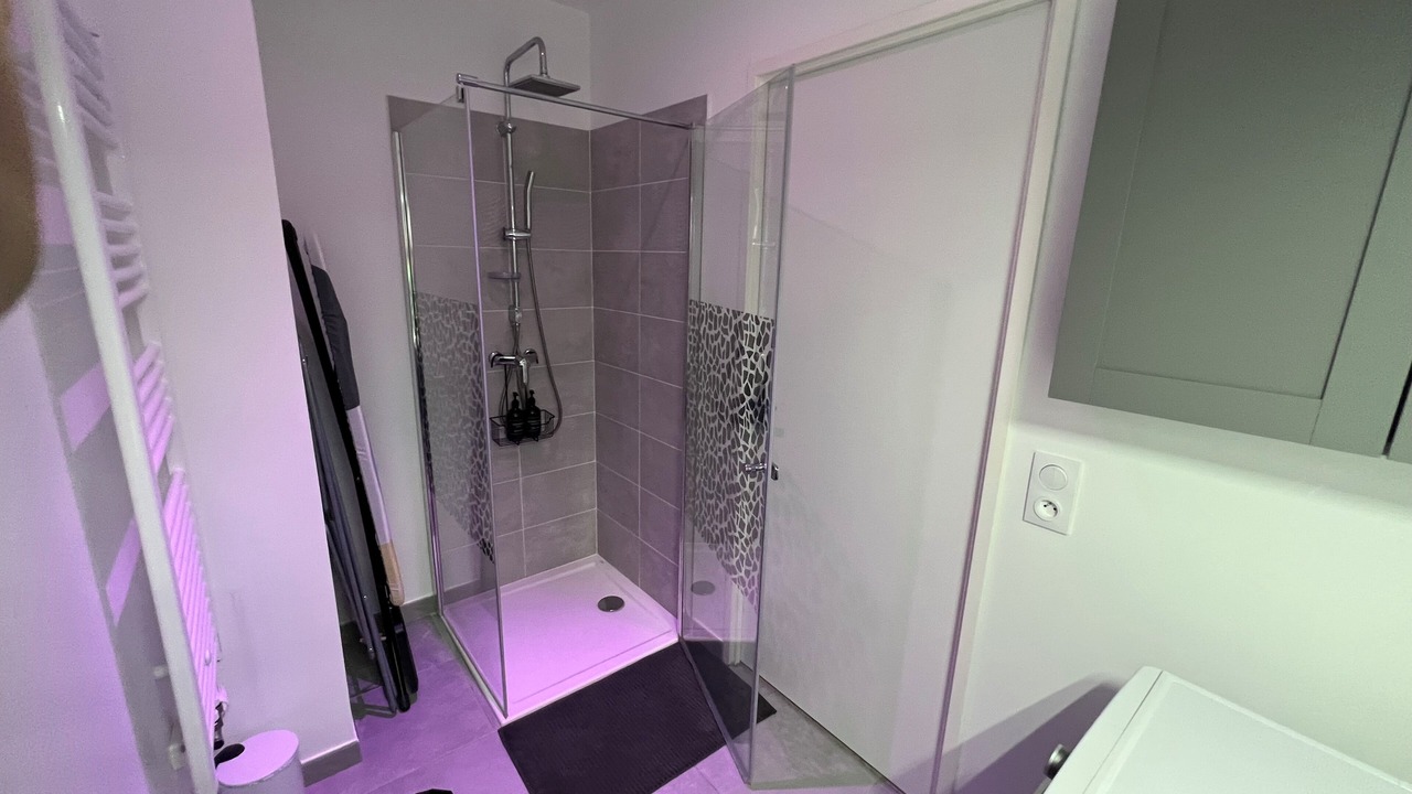 Photo of Bathroom in Poissy