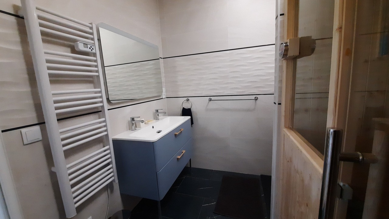 Photo of Bathroom in Milly-la-Foret