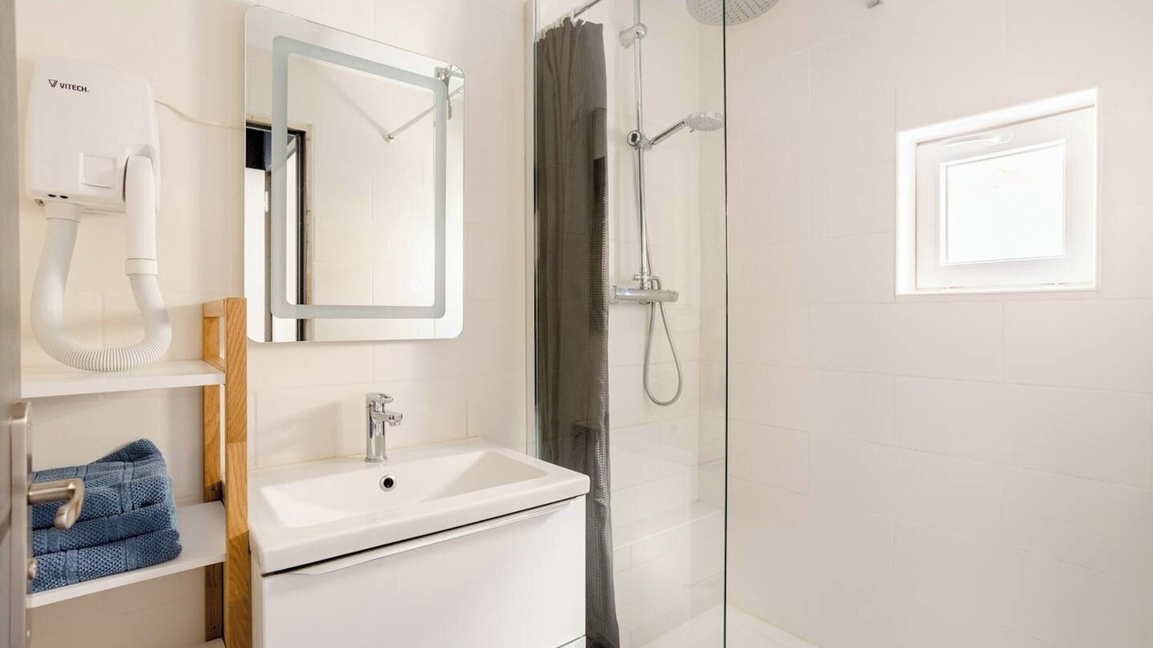Photo of Bathroom in Noyen-sur-Sarthe