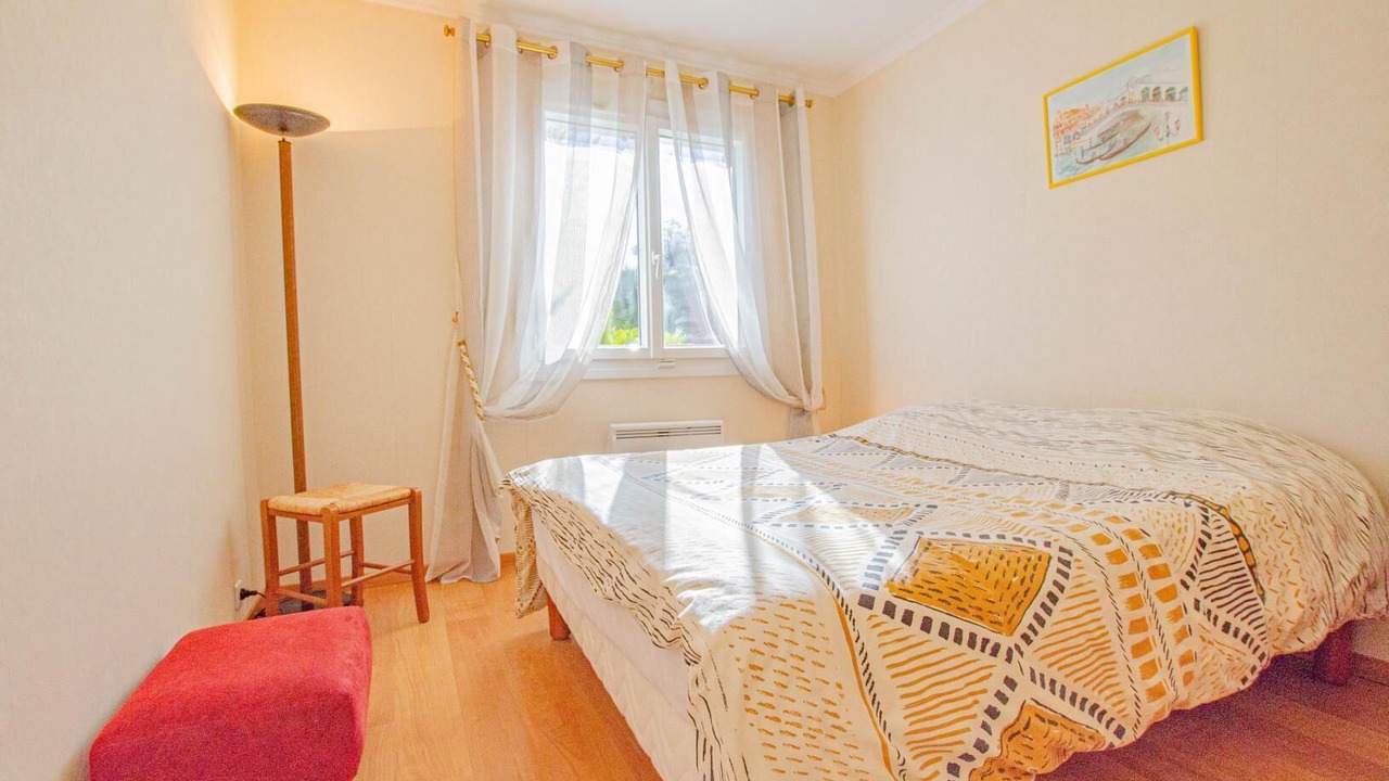 Photo of Bedroom in Maizieres-la-Grande-Paroisse