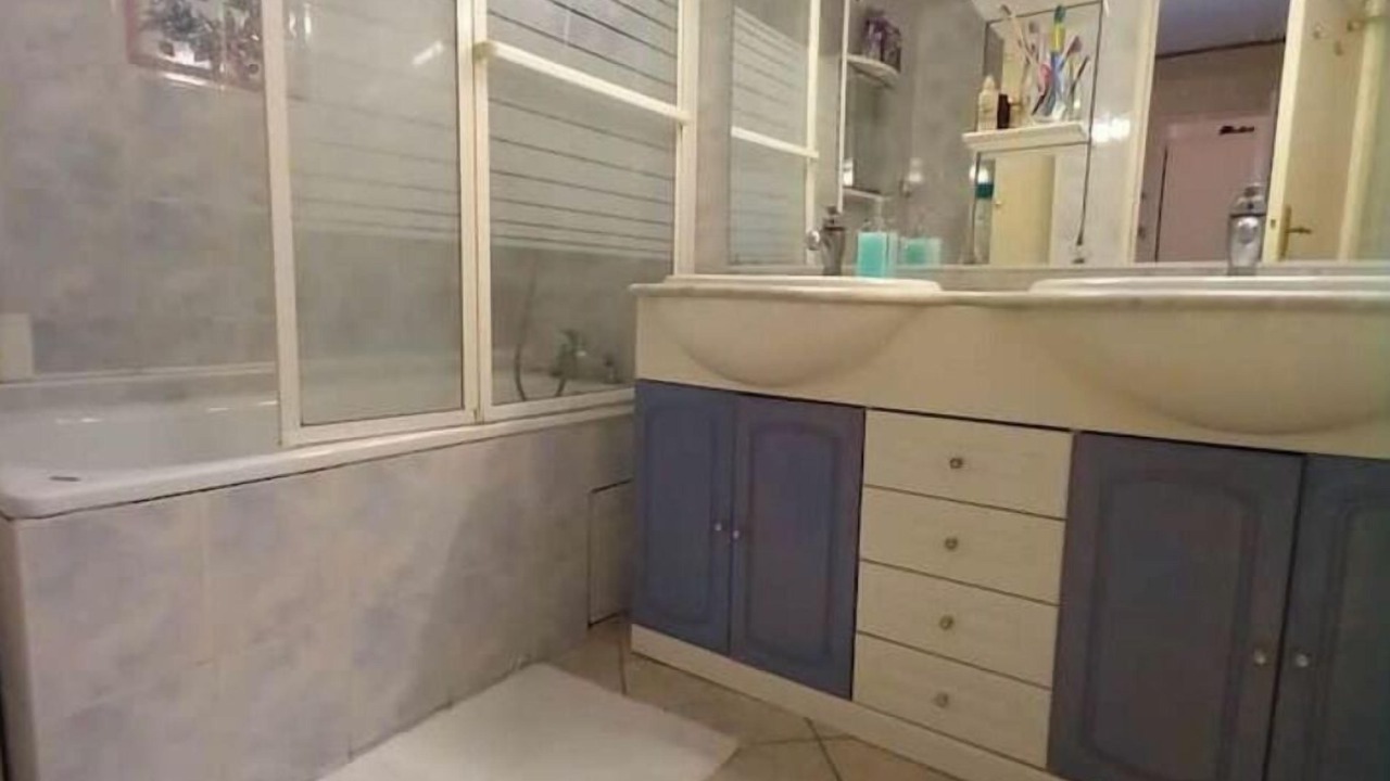Photo of Bathroom in Meudon-la-Foret