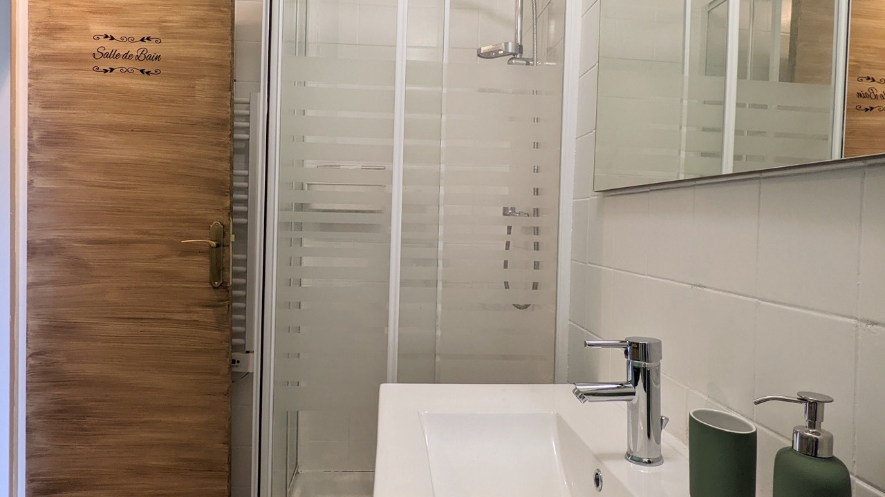 Photo of Bathroom in Tourouvre