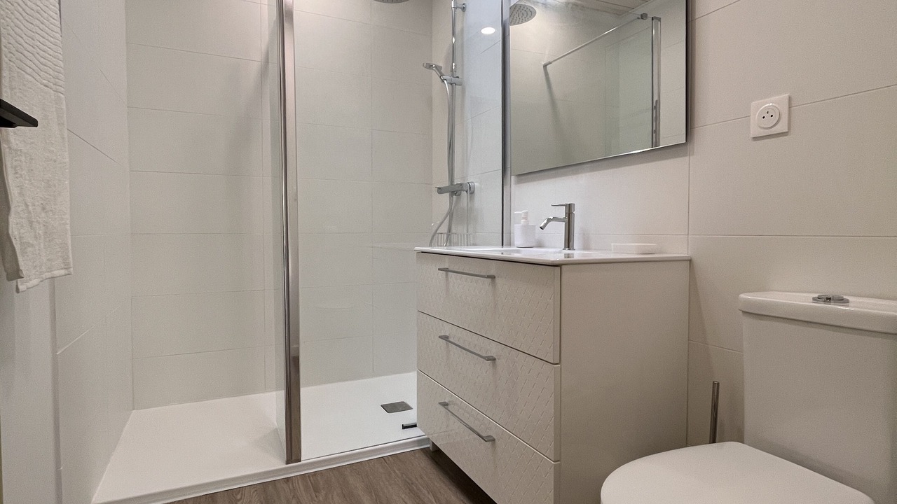 Photo of Bathroom in Beaumont-le-Hareng
