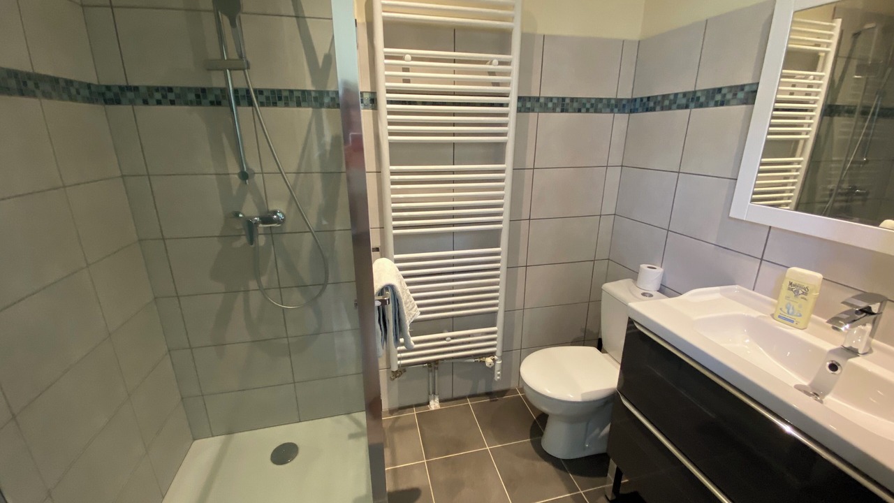 Photo of Bathroom in Accolay