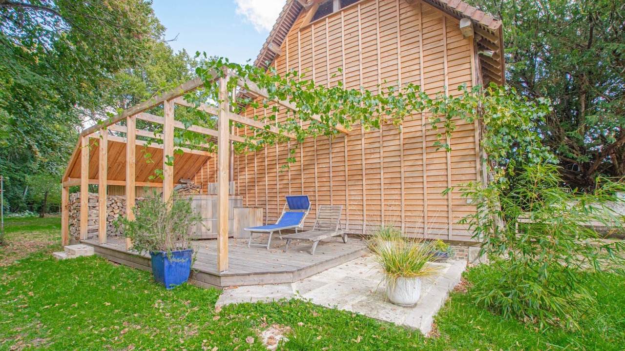 Photo of Outdoor in Geraudot