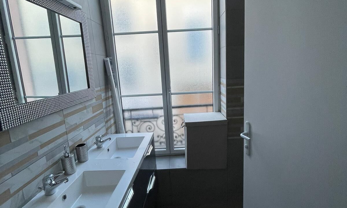 Photo of Bathroom in Villiers-le-Bel