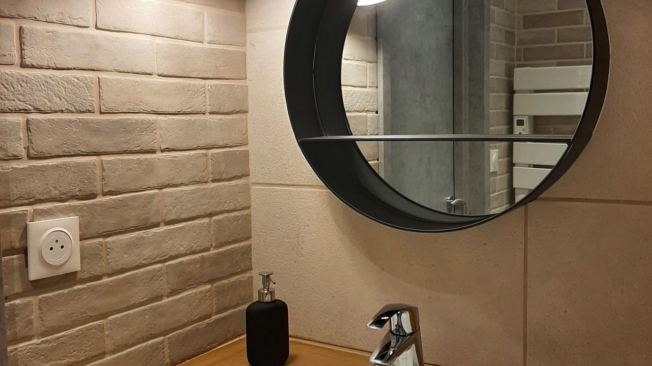 Photo of Bathroom in Lirey