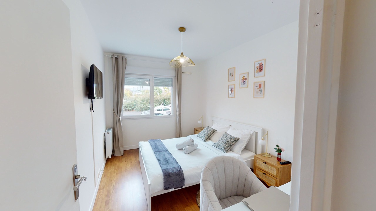 Photo of Bedroom in Saint-Denis