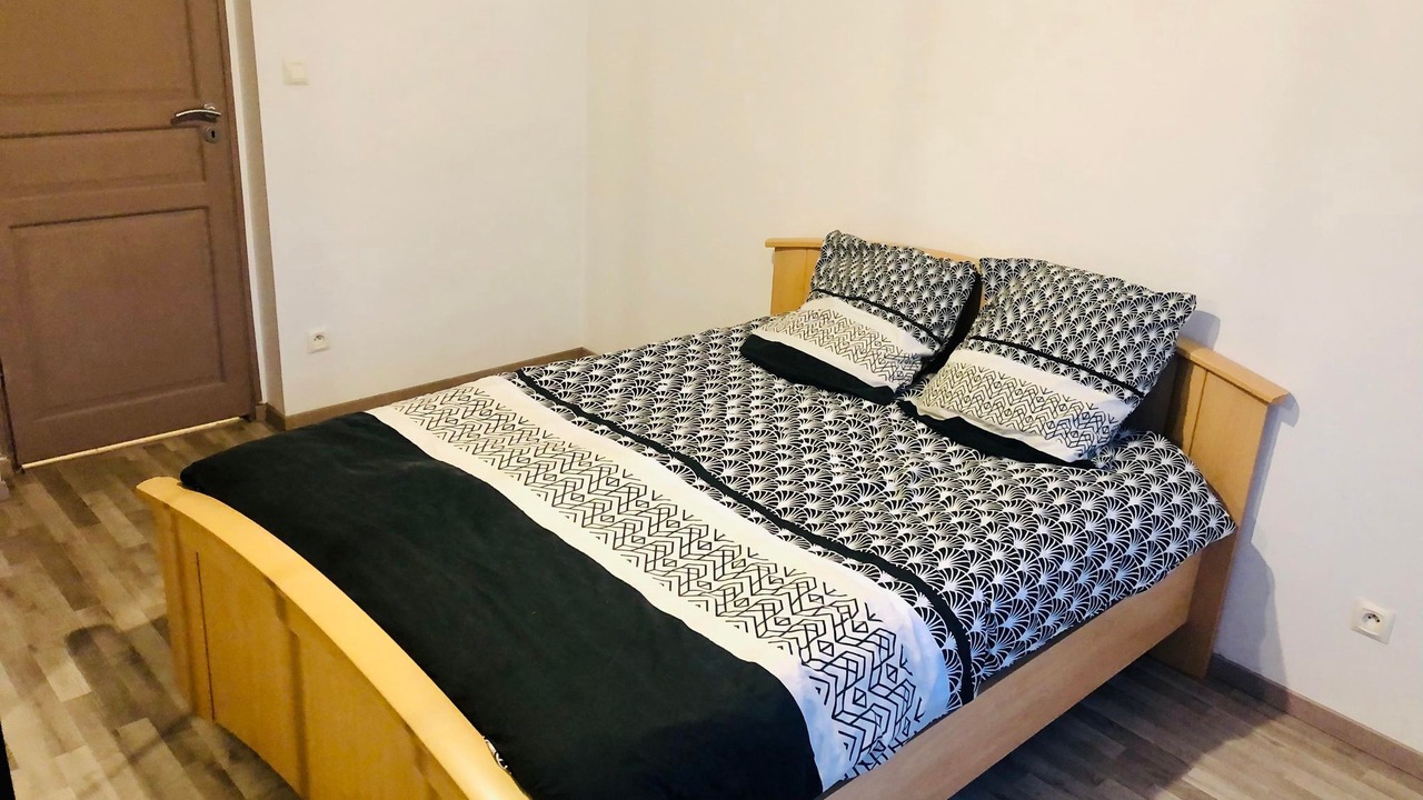 Photo of Bedroom in Saint-Aubin-sur-Yonne