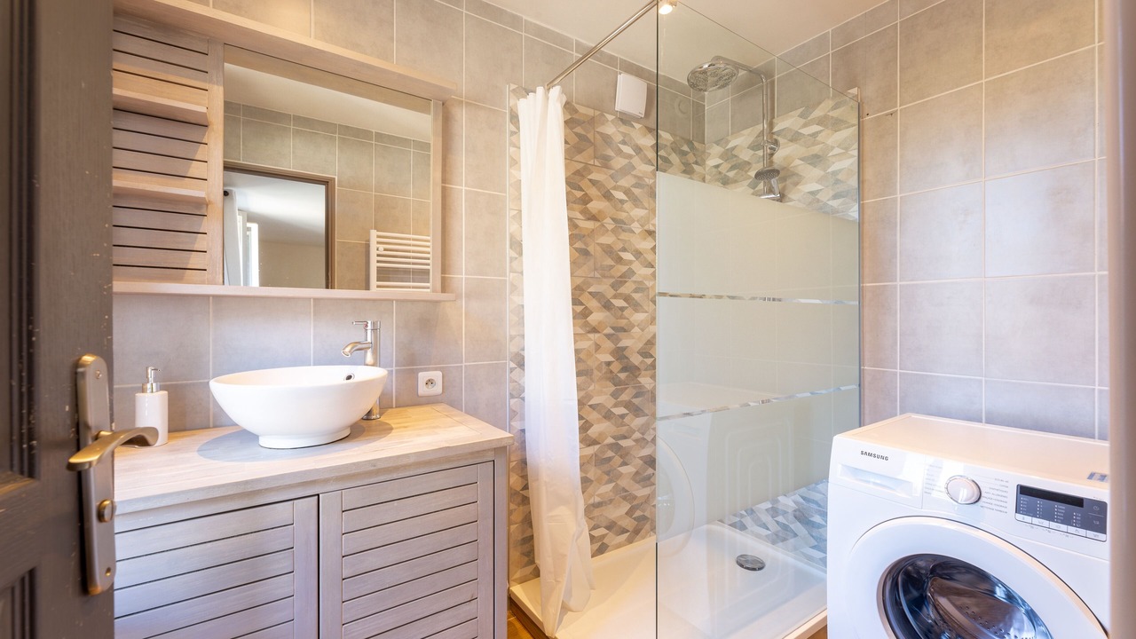 Photo of Bathroom in Heudicourt